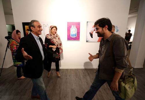 تصاویر جدید شهاب جسینی و همسرش در یک گالری