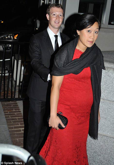 مالک فیس بوک در کنار همسر باردارش در کاخ سفید + تصاویر