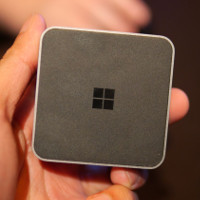 Continuum-hands-on-with-the-Microsoft-Display-Dock