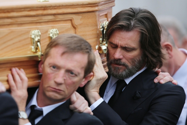 jim-carrey-at-the-funeral-of-his-ex